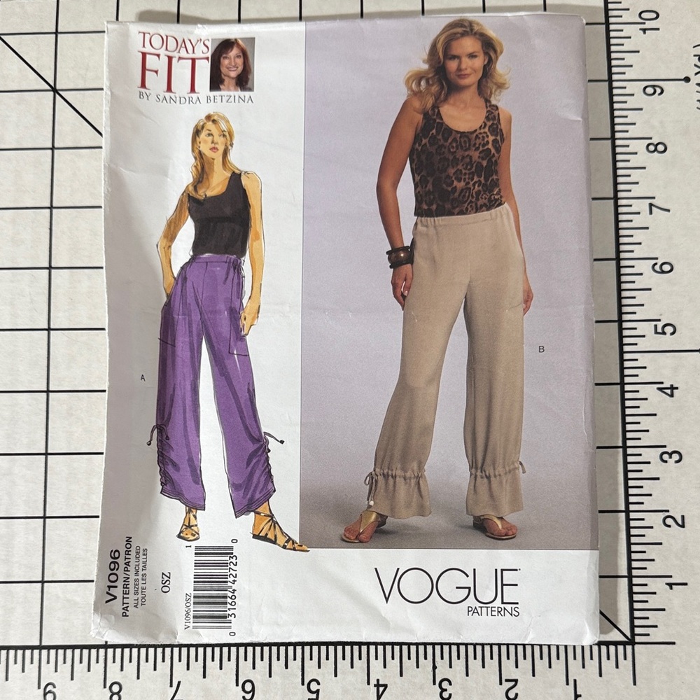 Vogue V1096 Sandra Betzina Today’s Fit Pants Pattern Uncut Factory Folded OOP